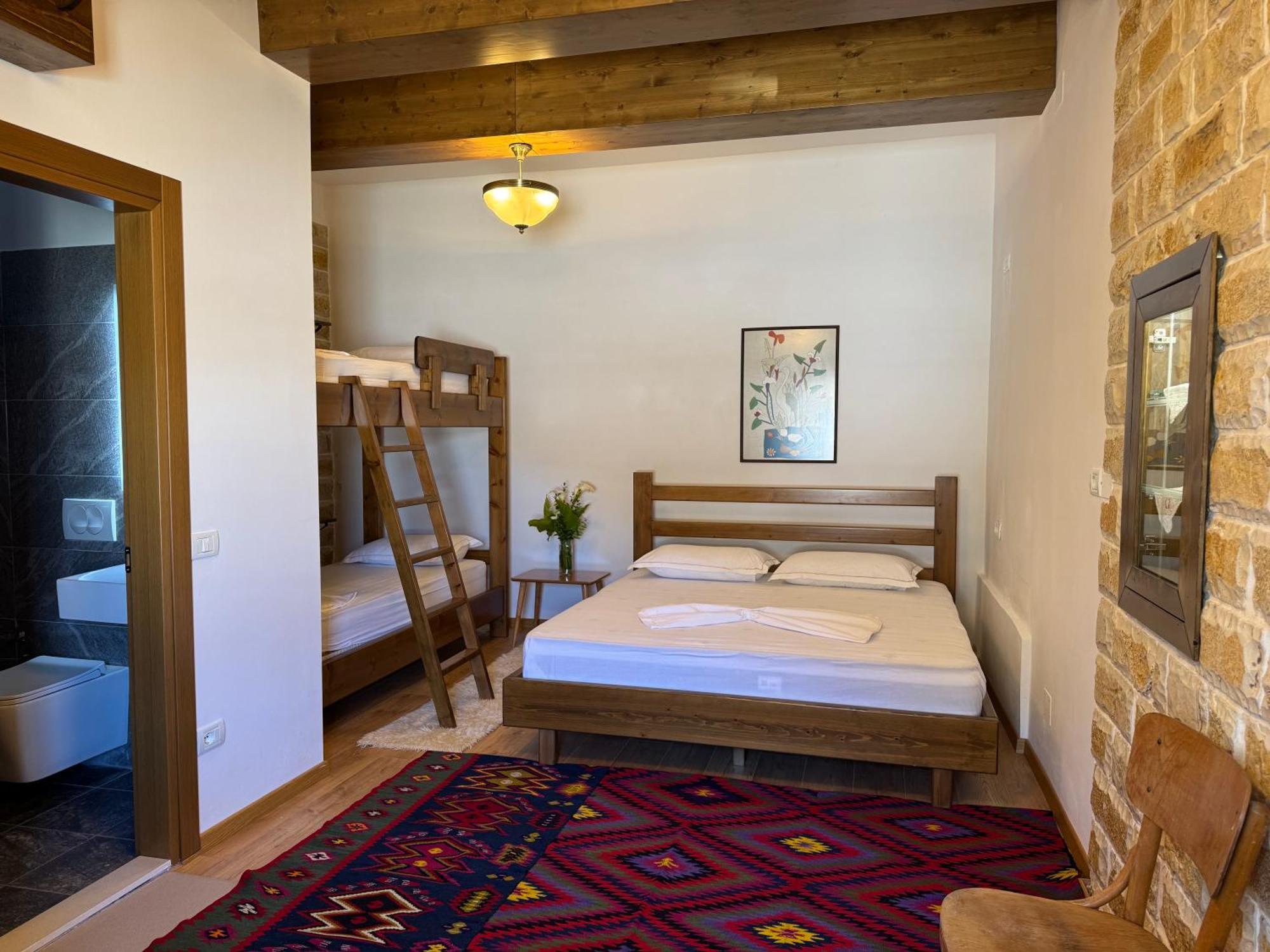 Ana Rest House Hostel Berat Buitenkant foto
